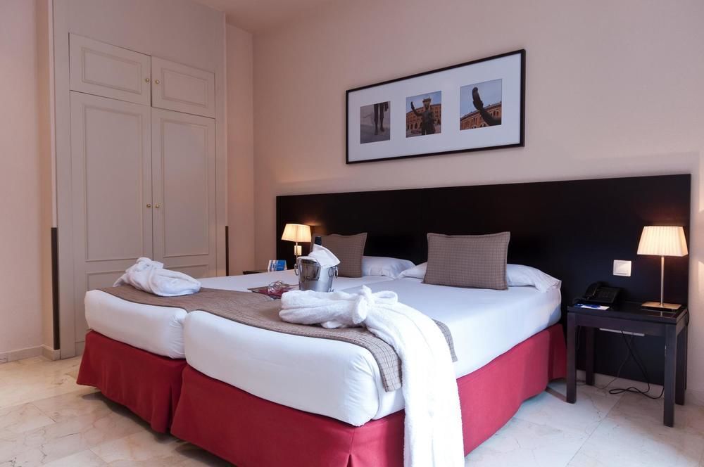 Exe Suites 33 Madrid Phòng bức ảnh